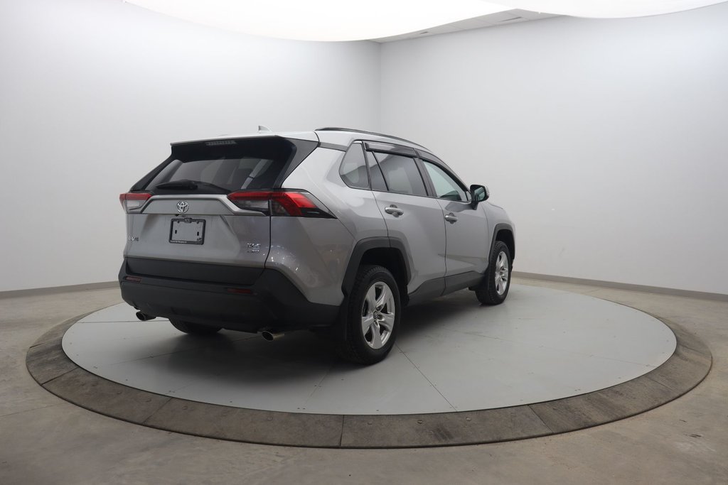 Toyota RAV4  2019 à Jonquière, Québec - 4 - w1024h768px
