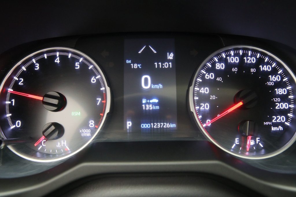 Toyota RAV4  2019 à Jonquière, Québec - 14 - w1024h768px