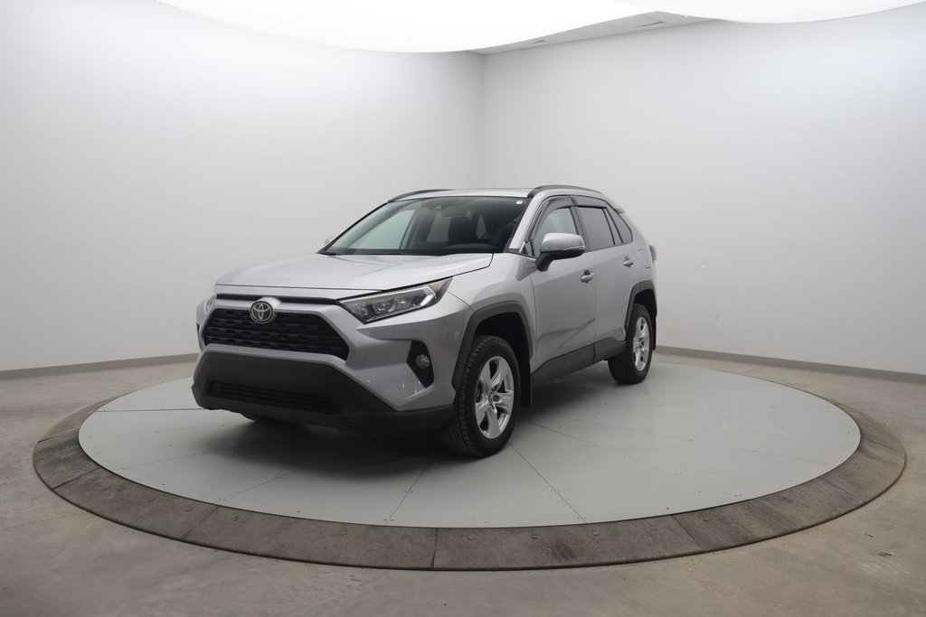 Toyota RAV4  2019 à Jonquière, Québec - 1 - w1024h768px