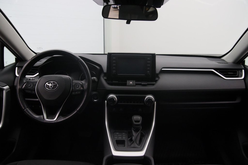 2019 Toyota RAV4 in Sept-Îles, Quebec - 11 - w1024h768px