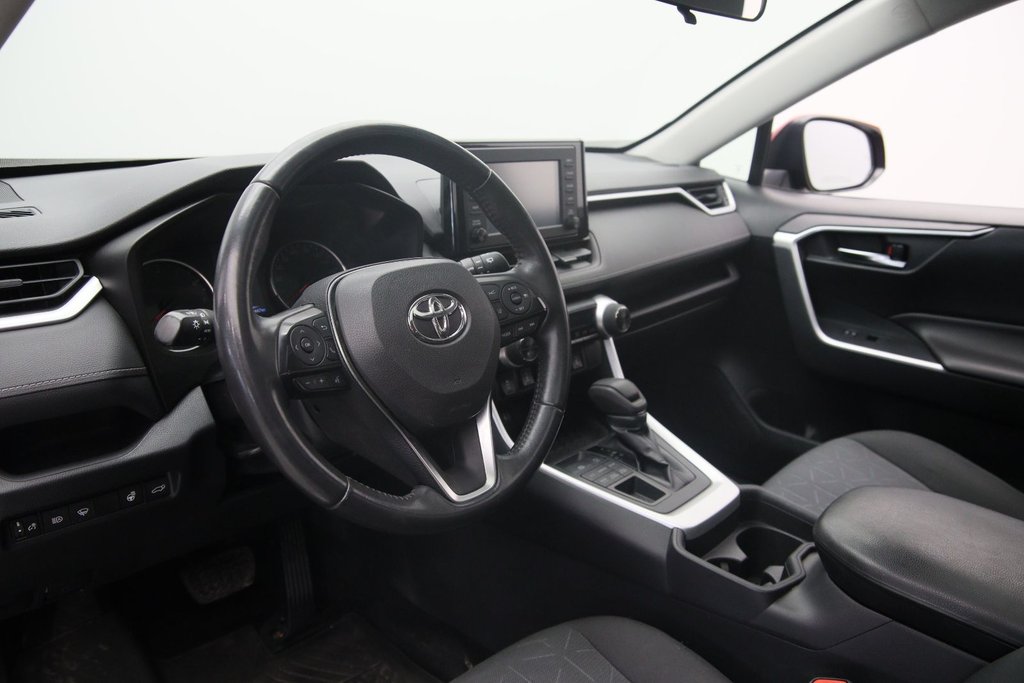 2019 Toyota RAV4 in Sept-Îles, Quebec - 7 - w1024h768px