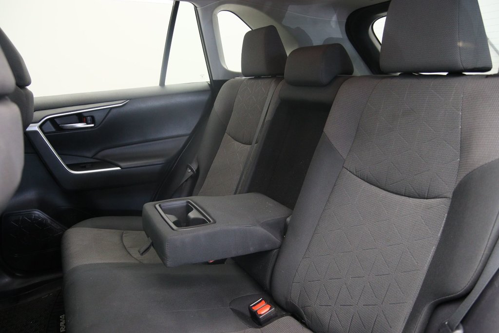 Toyota RAV4 XLE 2019 à Chicoutimi, Québec - 7 - w1024h768px