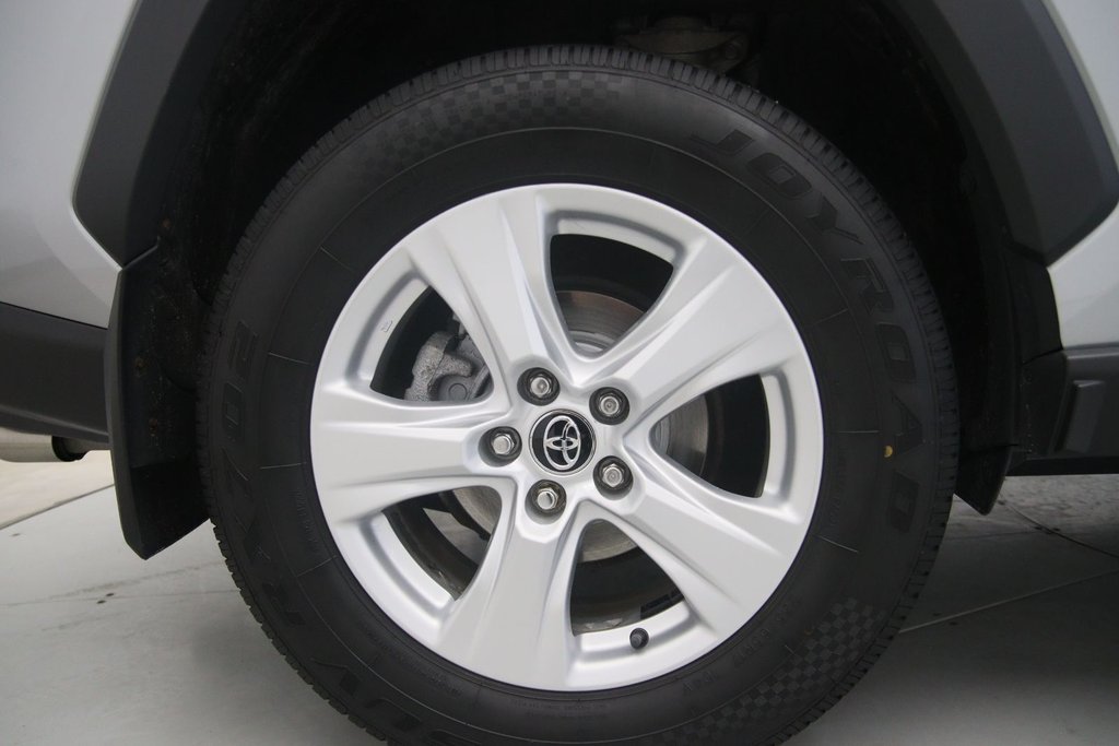 2019 Toyota RAV4 in Baie-Comeau, Quebec - 17 - w1024h768px