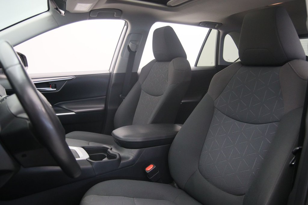 2019 Toyota RAV4 in Baie-Comeau, Quebec - 6 - w1024h768px