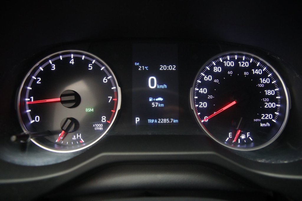 2020 Toyota RAV4 in Sept-Îles, Quebec - 12 - w1024h768px