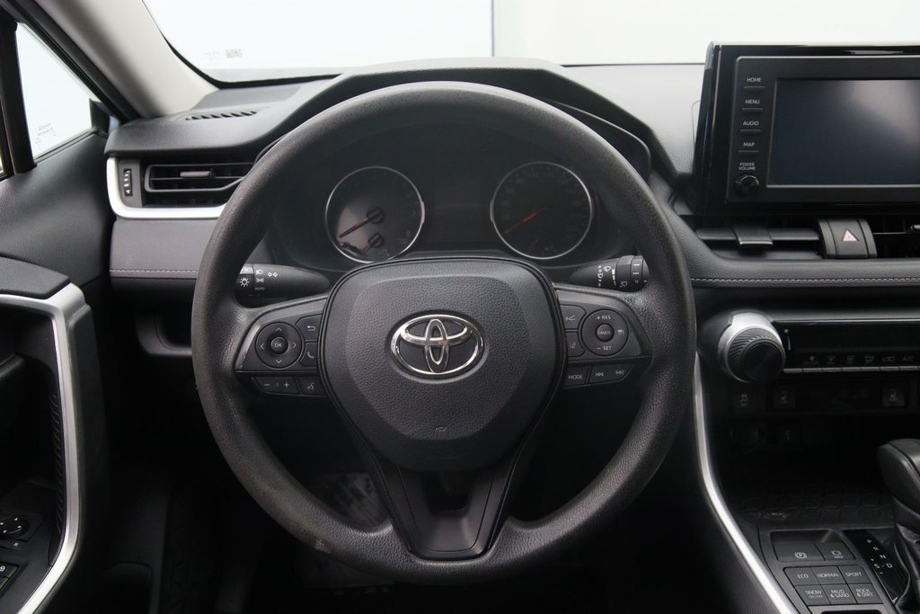 2020 Toyota RAV4 in Sept-Îles, Quebec - 11 - w1024h768px