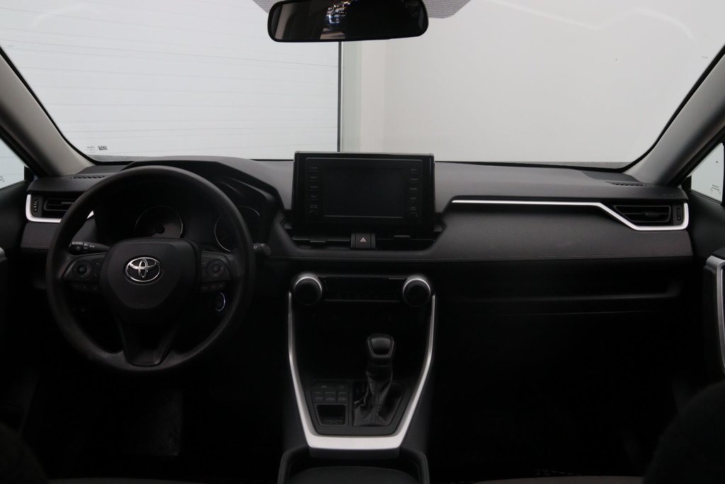 2020 Toyota RAV4 in Sept-Îles, Quebec - 10 - w1024h768px
