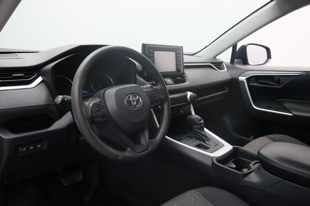 2020 Toyota RAV4 in Sept-Îles, Quebec - 7 - w1024h768px