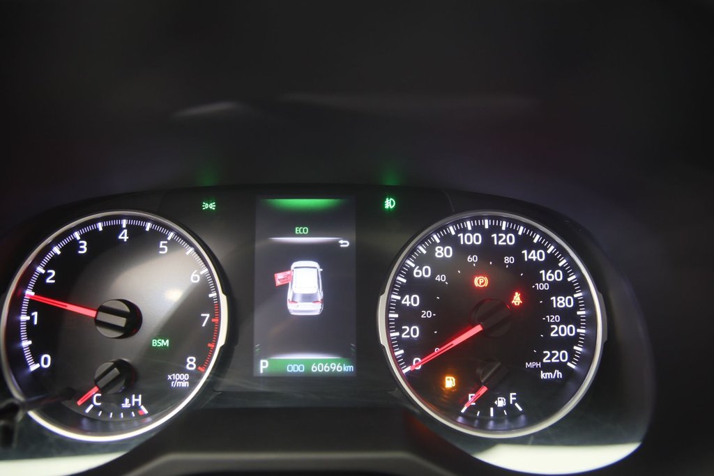 Toyota RAV4  2021 à Jonquière, Québec - 12 - w1024h768px