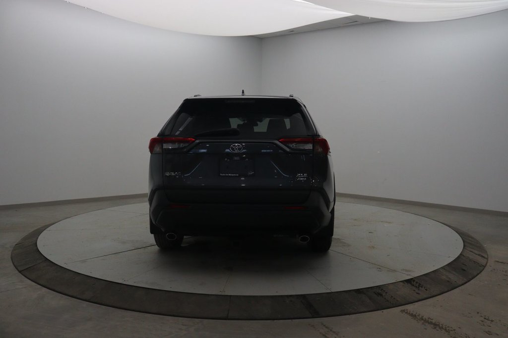 Toyota RAV4  2021 à Jonquière, Québec - 5 - w1024h768px
