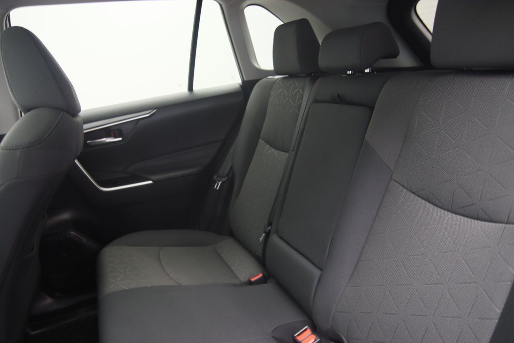 Toyota RAV4  2021 à Jonquière, Québec - 9 - w1024h768px