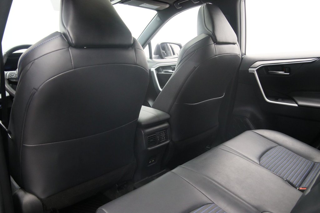 Toyota RAV4  2021 à Jonquière, Québec - 10 - w1024h768px