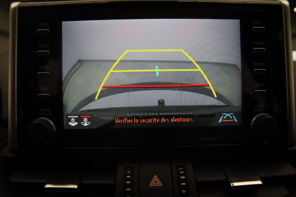 Toyota RAV4  2021 à Jonquière, Québec - 15 - w1024h768px