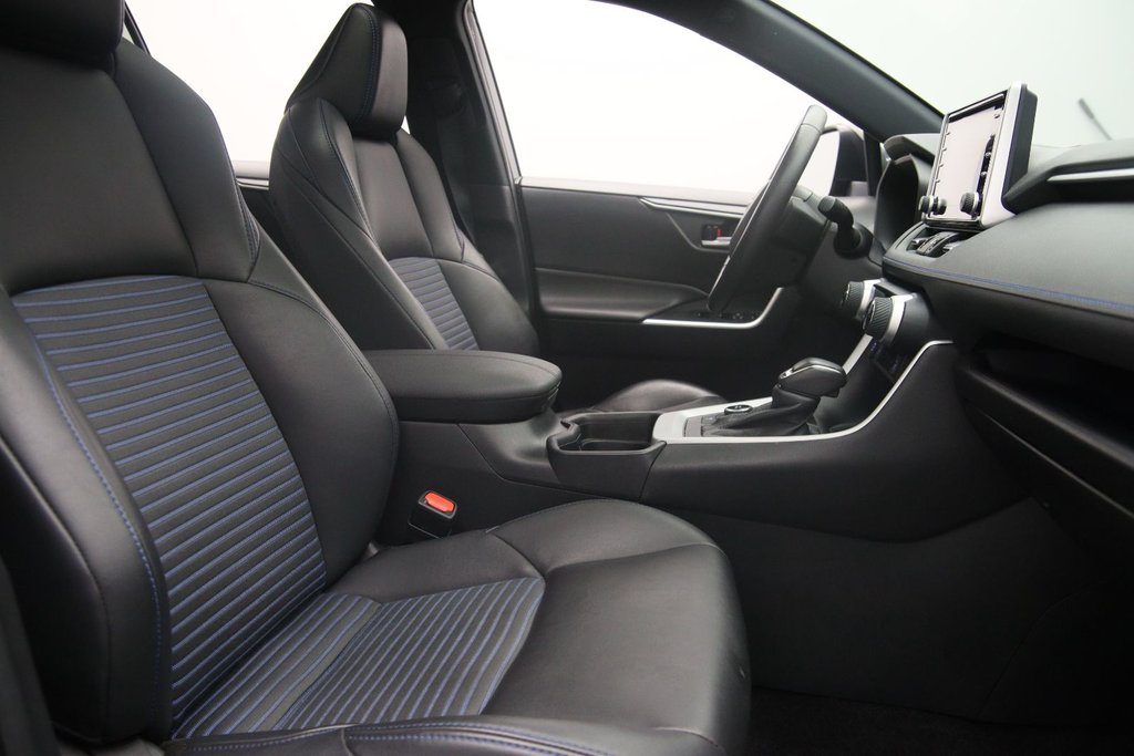 Toyota RAV4  2021 à Jonquière, Québec - 17 - w1024h768px