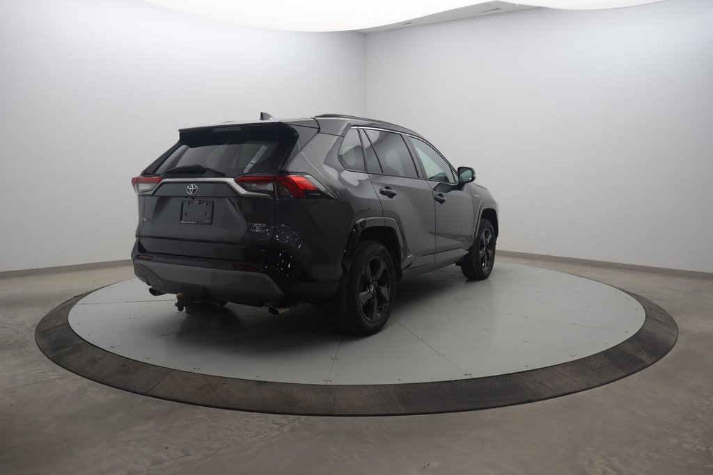 Toyota RAV4  2021 à Jonquière, Québec - 4 - w1024h768px