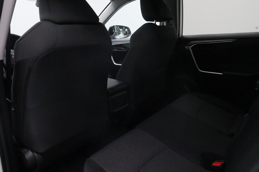 Toyota RAV4  2022 à Jonquière, Québec - 8 - w1024h768px