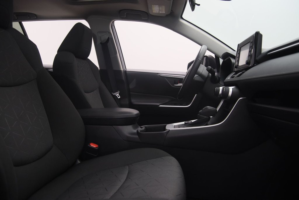 2022 Toyota RAV4 in Sept-Îles, Quebec - 16 - w1024h768px