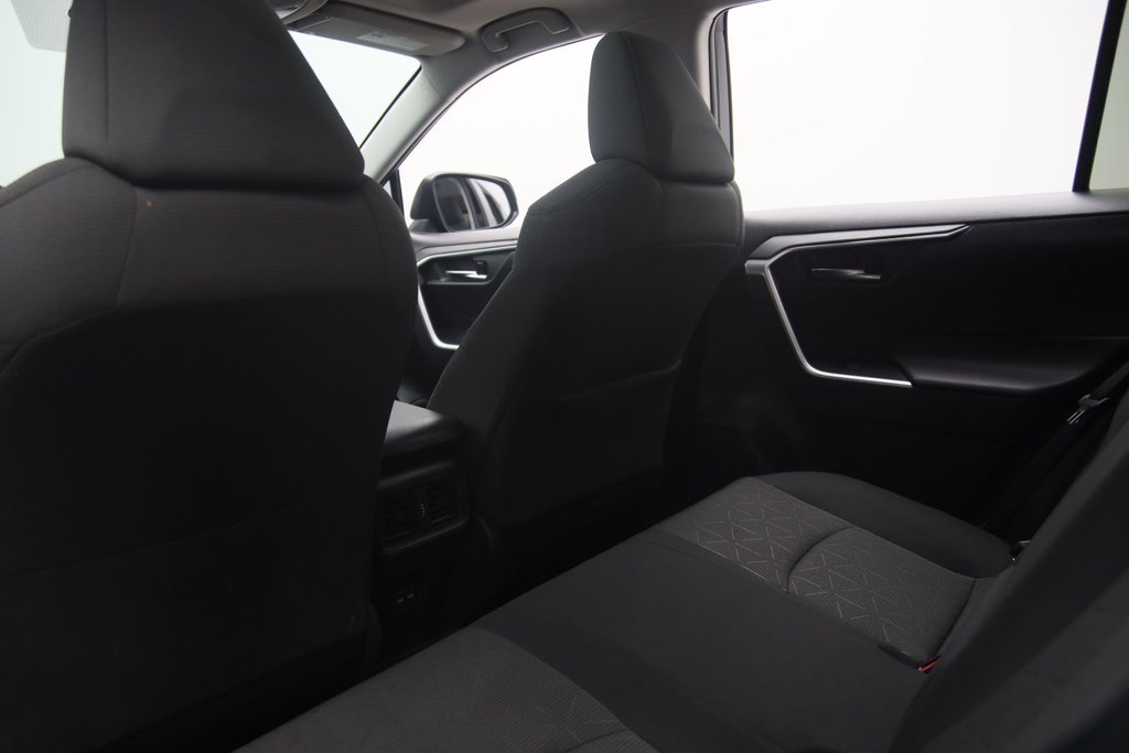 2022 Toyota RAV4 in Sept-Îles, Quebec - 9 - w1024h768px