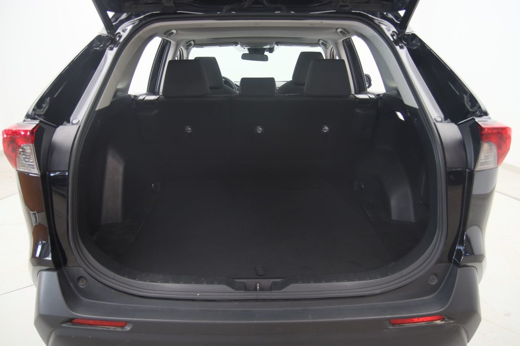 2022 Toyota RAV4 in Sept-Îles, Quebec - 18 - w1024h768px