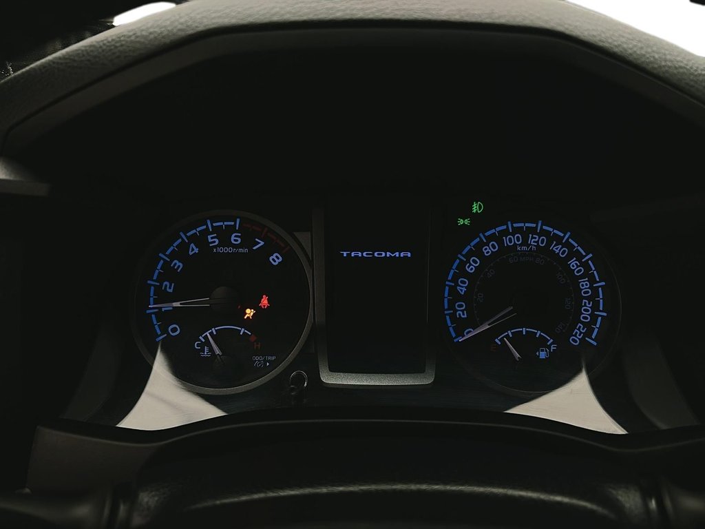 2020 Toyota Tacoma in Baie-Comeau, Quebec - 12 - w1024h768px