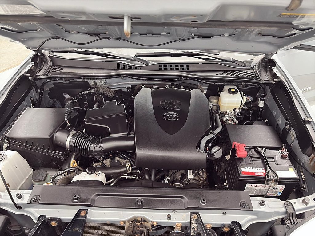 2020 Toyota Tacoma in Baie-Comeau, Quebec - 15 - w1024h768px
