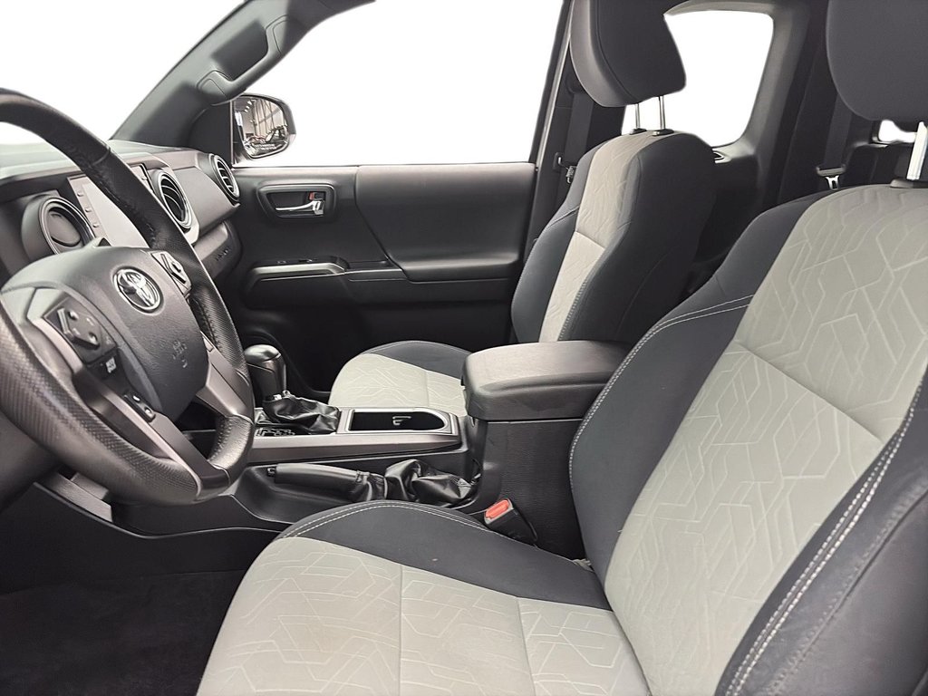 2020 Toyota Tacoma in Baie-Comeau, Quebec - 6 - w1024h768px