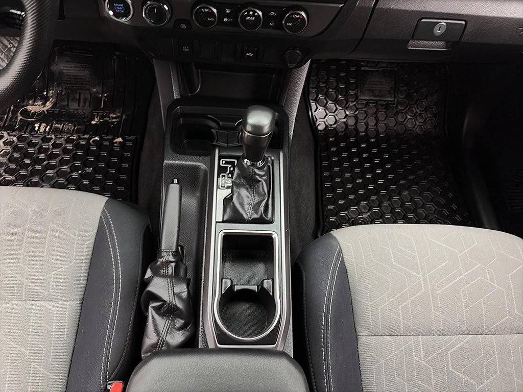 2020 Toyota Tacoma in Baie-Comeau, Quebec - 13 - w1024h768px
