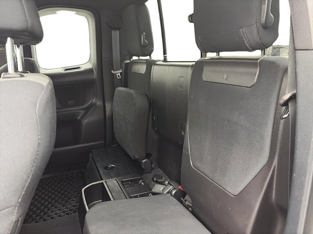 2020 Toyota Tacoma in Baie-Comeau, Quebec - 8 - w1024h768px