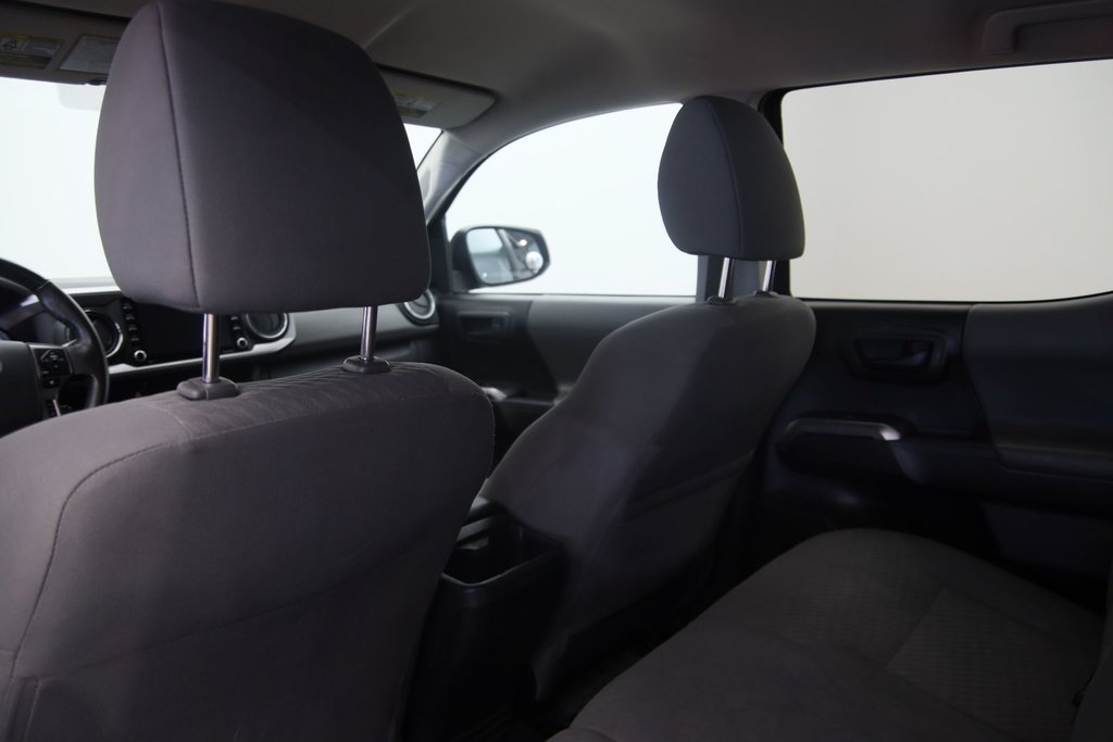 Toyota Tacoma  2020 à Jonquière, Québec - 8 - w1024h768px