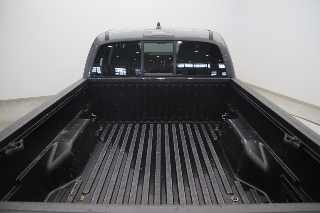 Toyota Tacoma  2020 à Jonquière, Québec - 17 - w1024h768px