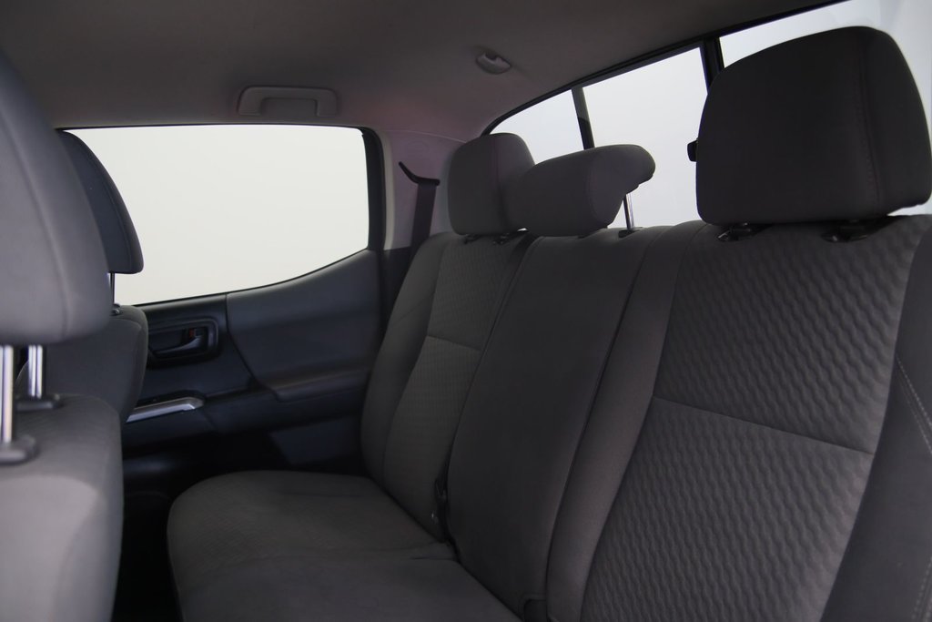 Toyota Tacoma  2020 à Jonquière, Québec - 9 - w1024h768px