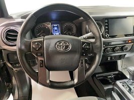 Toyota Tacoma  2023 à Sept-Îles, Québec - 14 - w1024h768px
