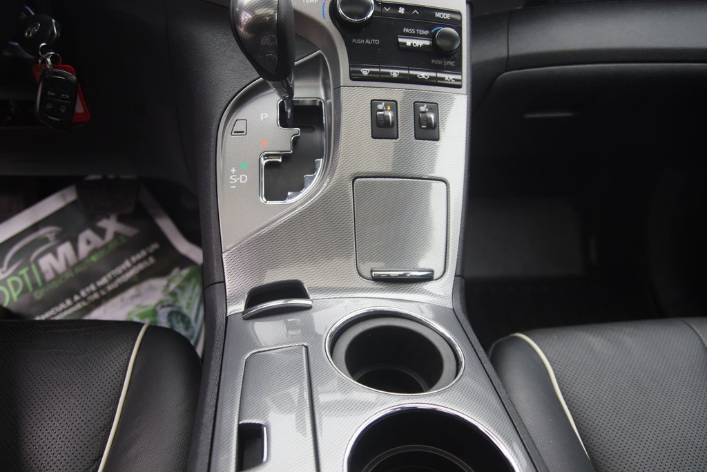 2016 Toyota Venza XLE in Chicoutimi, Quebec - 14 - w1024h768px