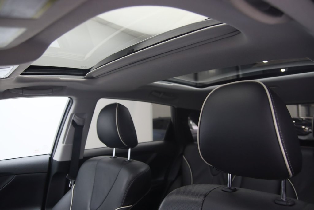 2016 Toyota Venza XLE in Chicoutimi, Quebec - 8 - w1024h768px