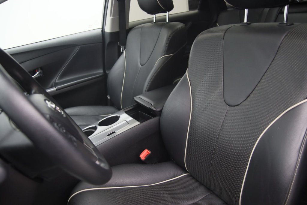 2016 Toyota Venza XLE in Chicoutimi, Quebec - 7 - w1024h768px