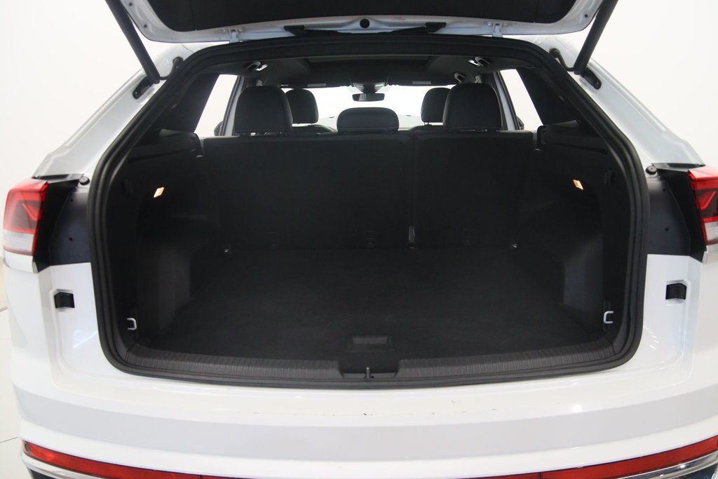2022 Volkswagen Atlas Cross Sport in Sept-Îles, Quebec - 19 - w1024h768px