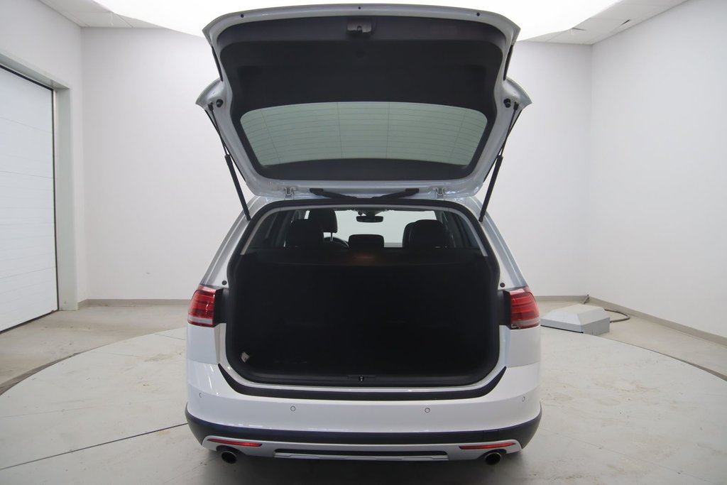 2019 Volkswagen Golf Alltrack in Jonquière, Quebec - 18 - w1024h768px
