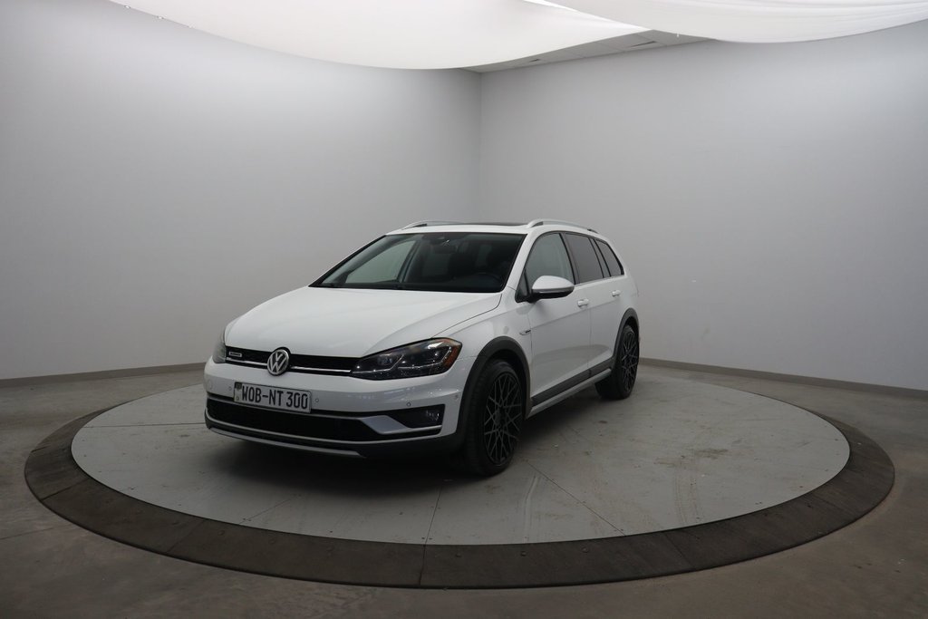 2019 Volkswagen Golf Alltrack in Jonquière, Quebec - 1 - w1024h768px
