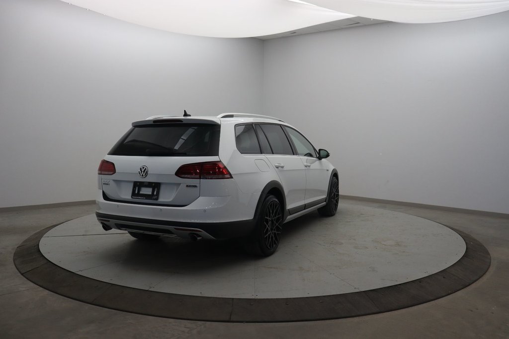 2019 Volkswagen Golf Alltrack in Jonquière, Quebec - 4 - w1024h768px