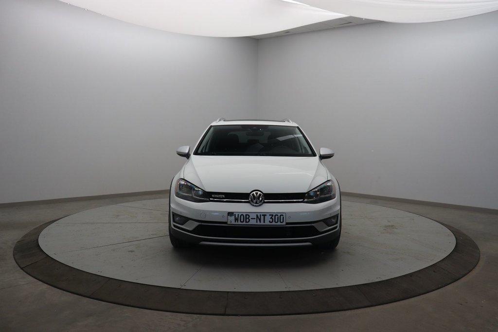 2019 Volkswagen Golf Alltrack in Jonquière, Quebec - 2 - w1024h768px