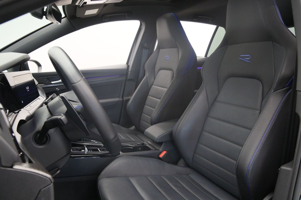 2024 Volkswagen Golf R in Jonquière, Quebec - 6 - w1024h768px