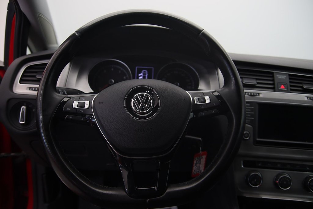 Volkswagen Golf  2017 à Baie-Comeau, Québec - 11 - w1024h768px