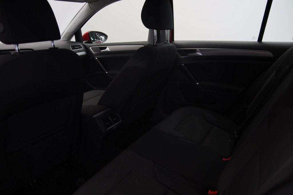 Volkswagen Golf  2017 à Baie-Comeau, Québec - 8 - w1024h768px