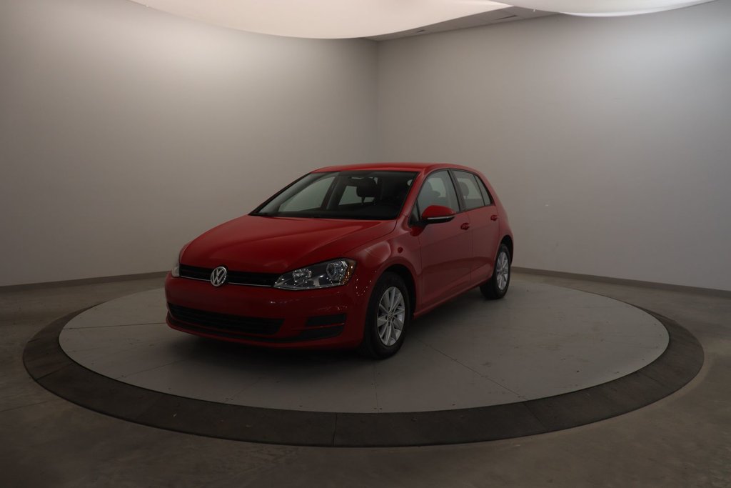 Volkswagen Golf  2017 à Baie-Comeau, Québec - 1 - w1024h768px