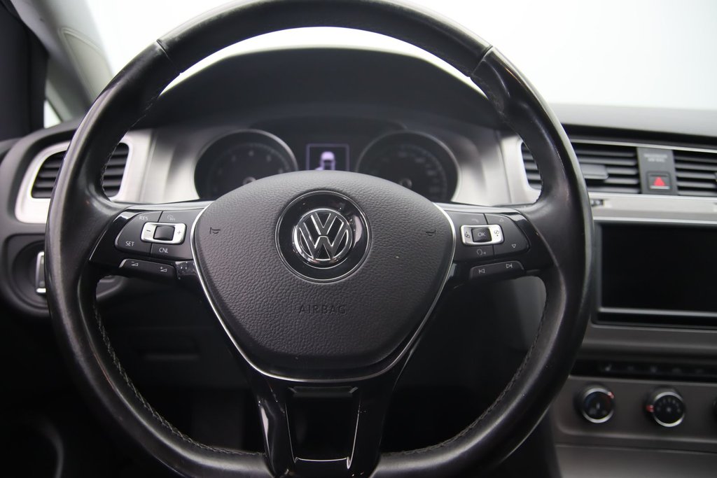 Volkswagen Golf  2017 à Jonquière, Québec - 11 - w1024h768px