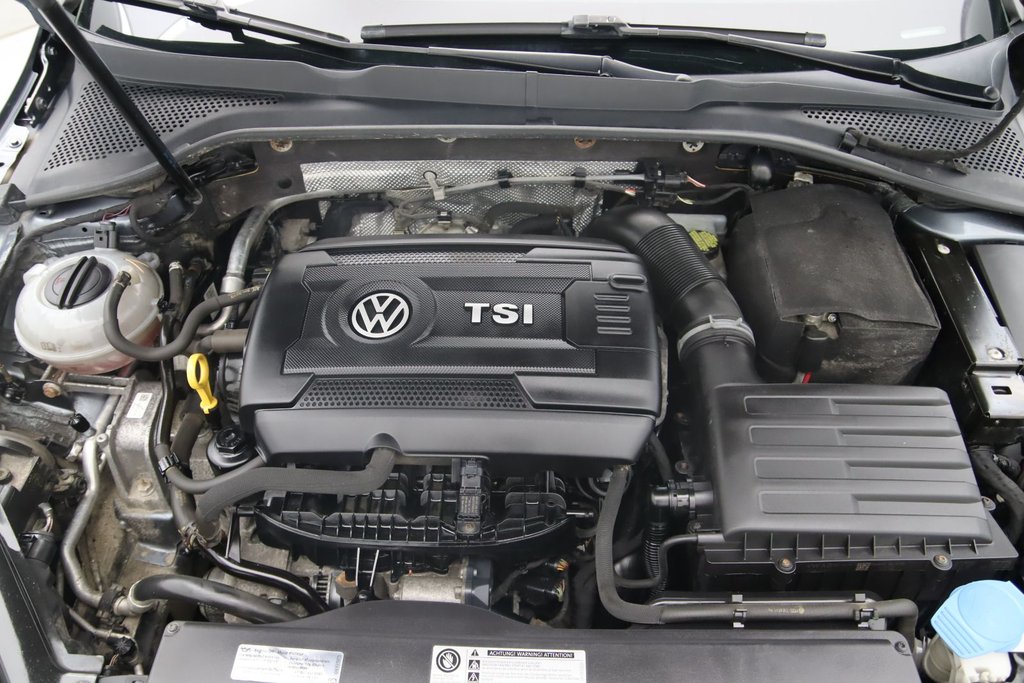 Volkswagen Golf  2017 à Jonquière, Québec - 16 - w1024h768px