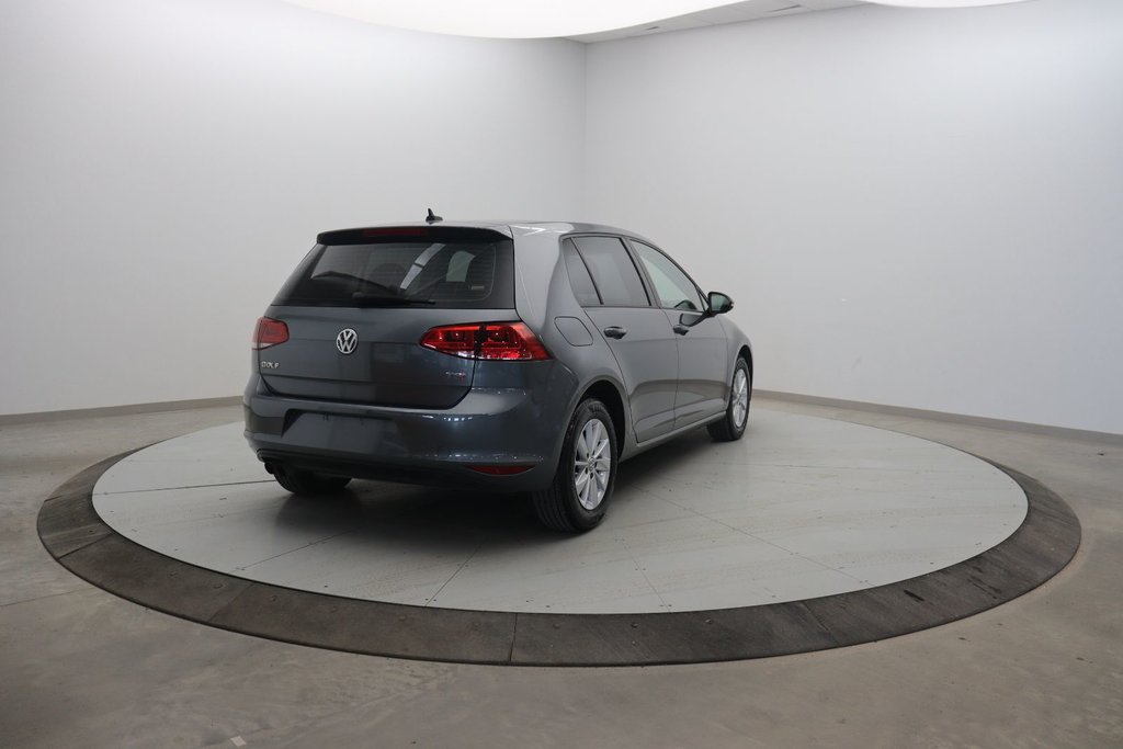 Volkswagen Golf  2017 à Jonquière, Québec - 4 - w1024h768px