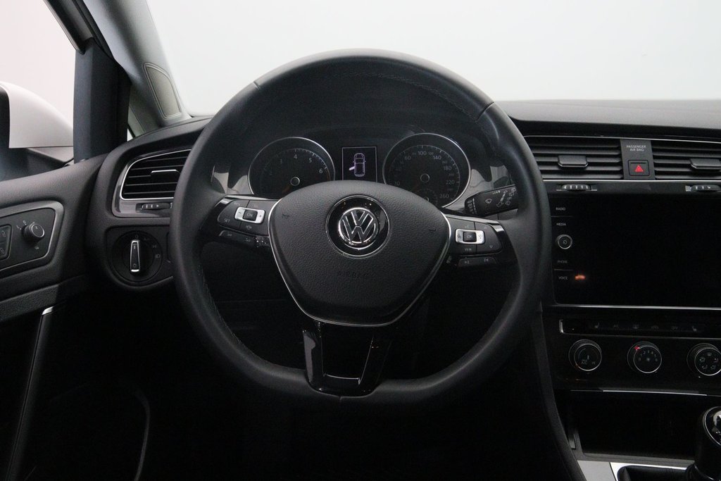 2021 Volkswagen Golf in Baie-Comeau, Quebec - 11 - w1024h768px