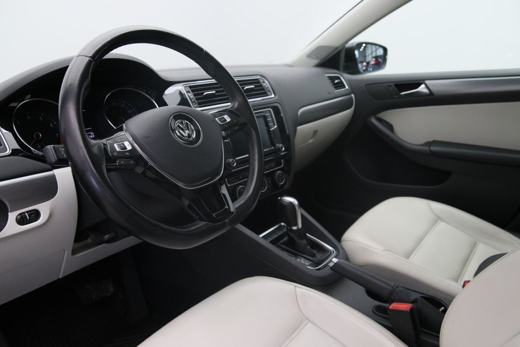 Volkswagen Jetta Sedan  2016 à Jonquière, Québec - 6 - w1024h768px