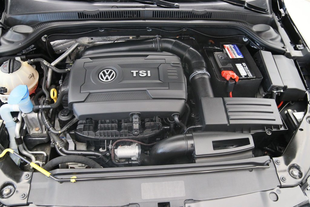 Volkswagen Jetta Sedan  2016 à Jonquière, Québec - 15 - w1024h768px